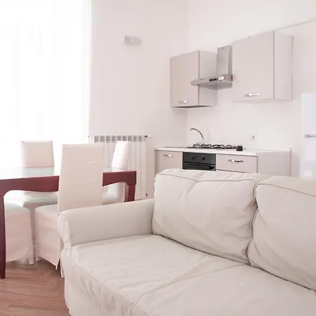 Luxury Bnb Pisacane Apartment